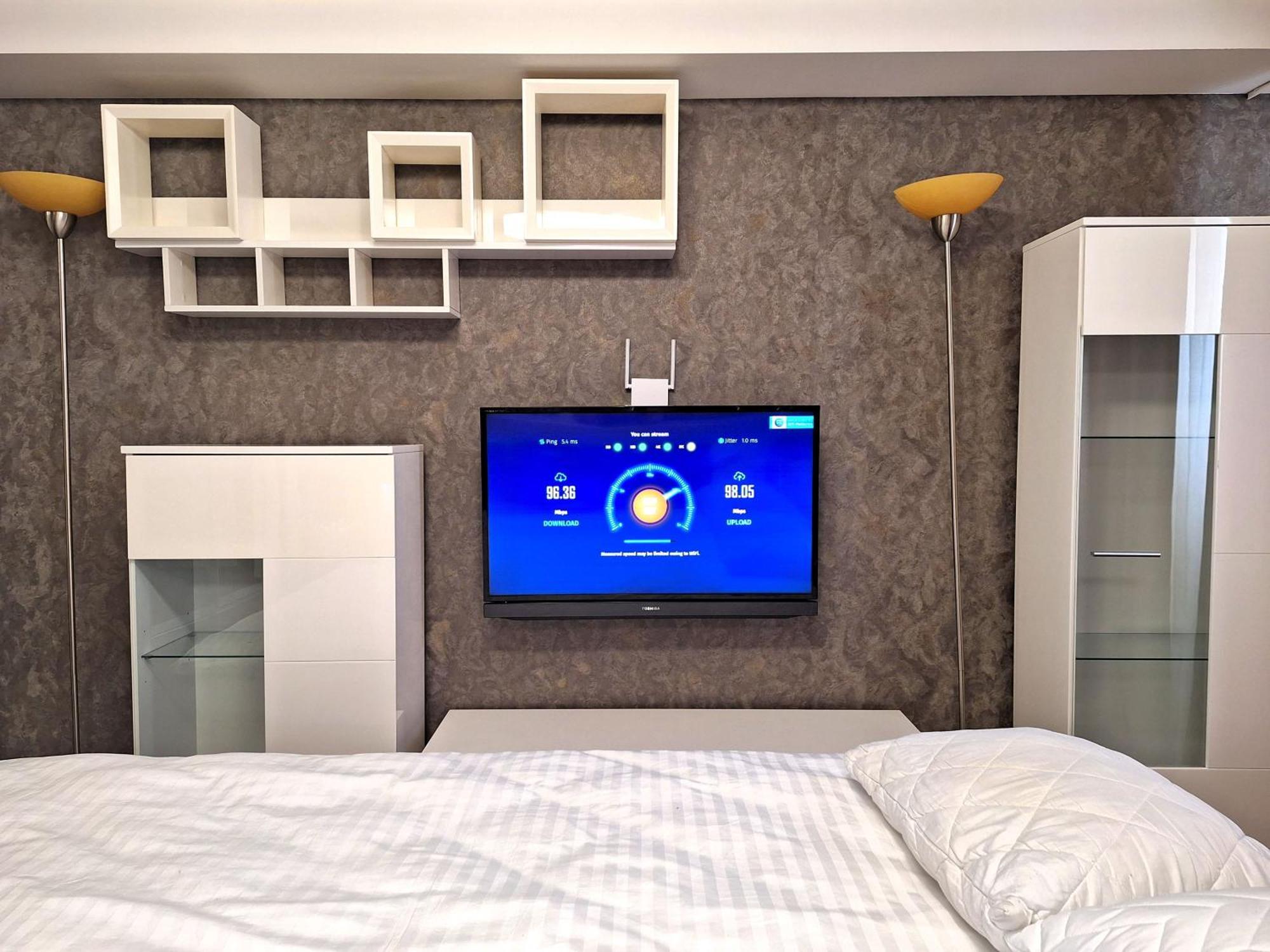 Найбільше Ліжко У Полтаві Мережа Alex Apartments Цілодобово Безконтактне Заселення Poltava Exterior foto